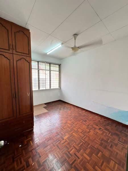 Bandar Menjalara - 4