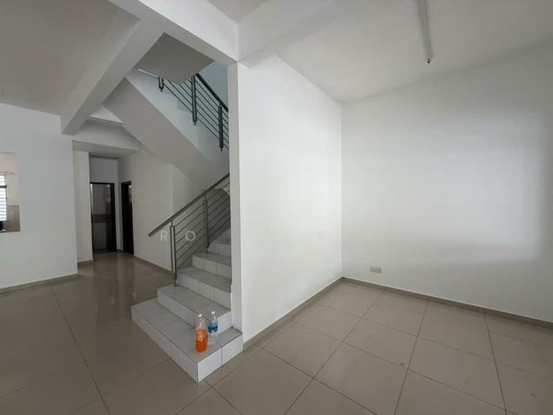 Cassis, Kota Emerald West - 4