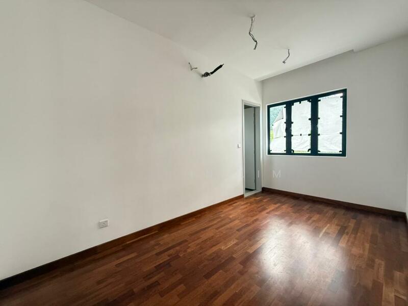 Precinct Arundina - 2