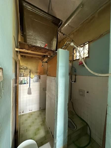 Flat Taman Perling - 3