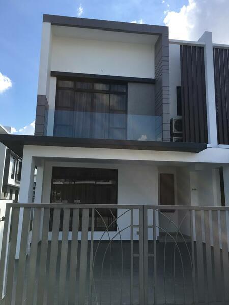 Garden Villas, Bukit Indah - 1