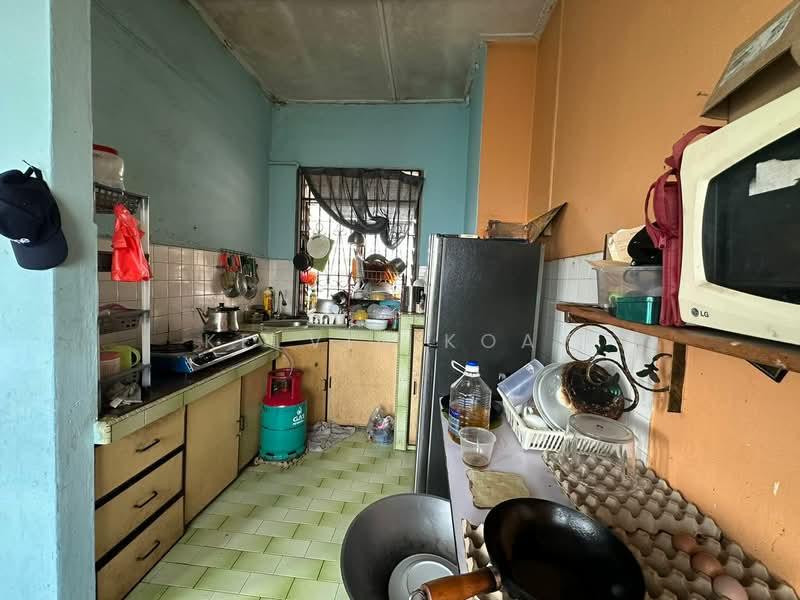Flat Taman Perling - 5