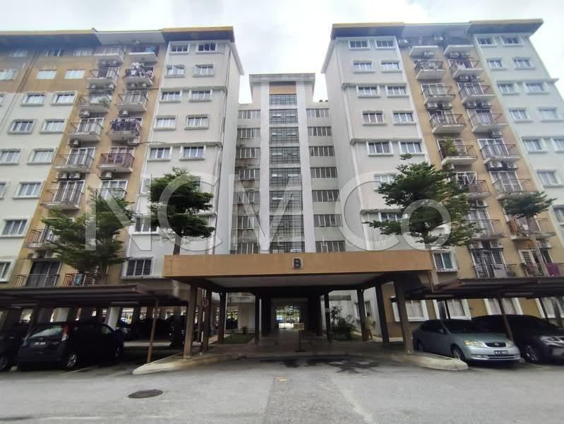 Tiara Hatamas Apartment - 1