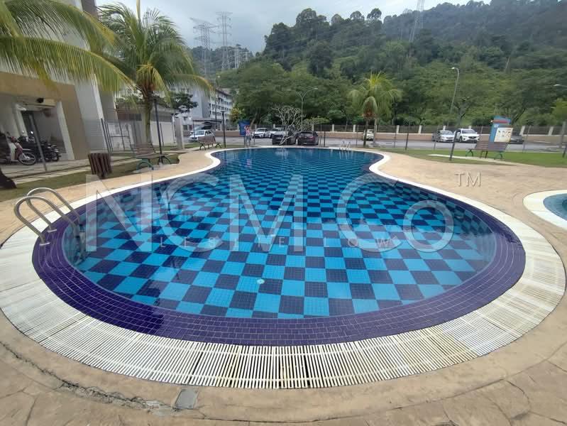 Tiara Hatamas Apartment - 2