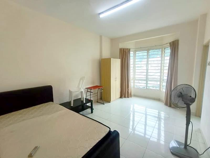 Regency Heights Condo - 4