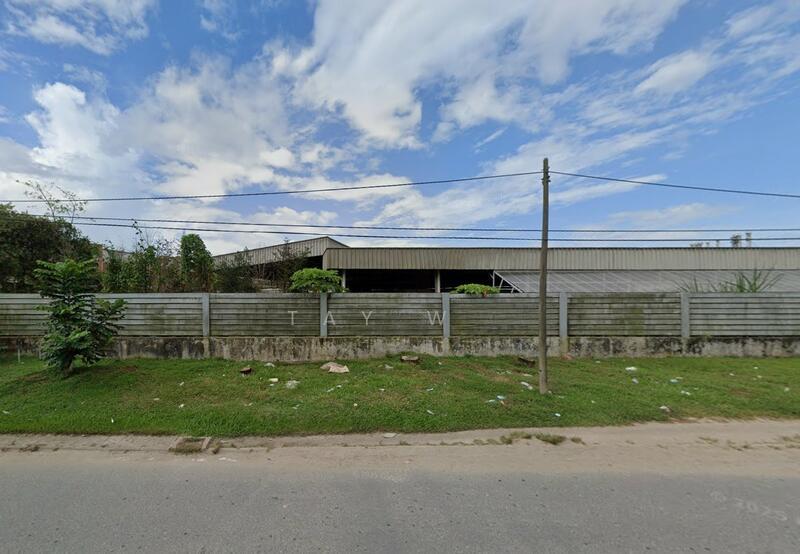 Senai Petrol Station’s Land - 1