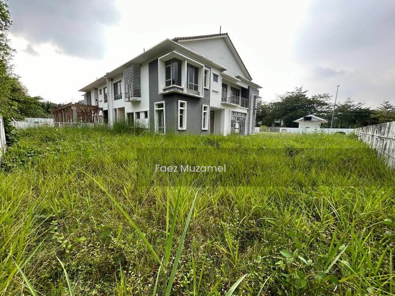 Semi-D house at Denai Alam - 2