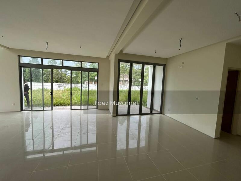 Semi-D house at Denai Alam - 4