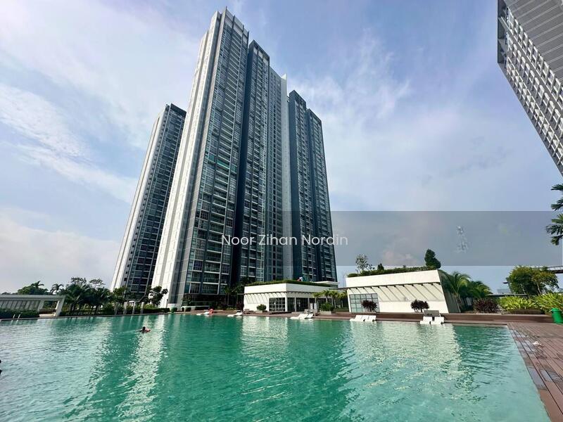 Lakefront Residence - 5