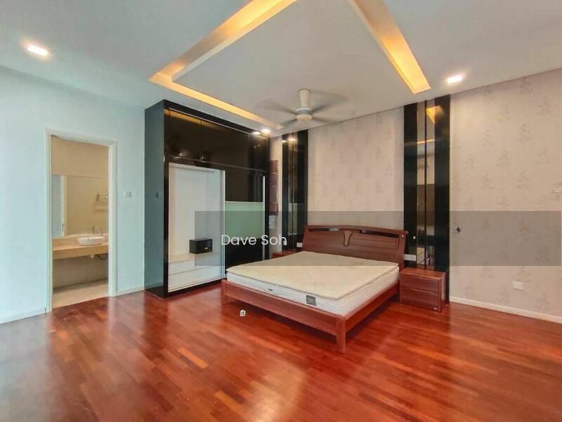 Terrace house at Glenmarie - 3