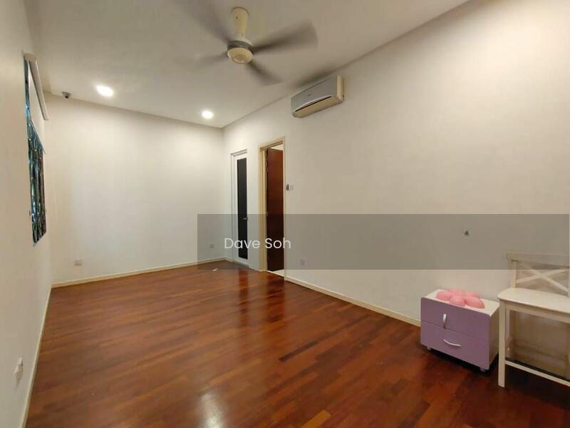 Terrace house at Glenmarie - 4
