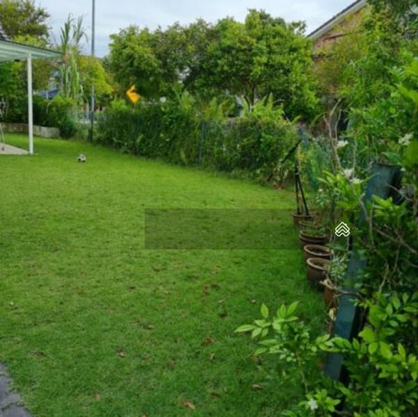 2.5 STOREY CORNER LOT LINK HOUSE WITH GARDEN LOCATED AT JALAN LENGKUAS, SECTION 16, SHAH ALAM. - 1