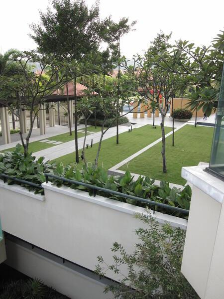 Nadia Parkfront - 4