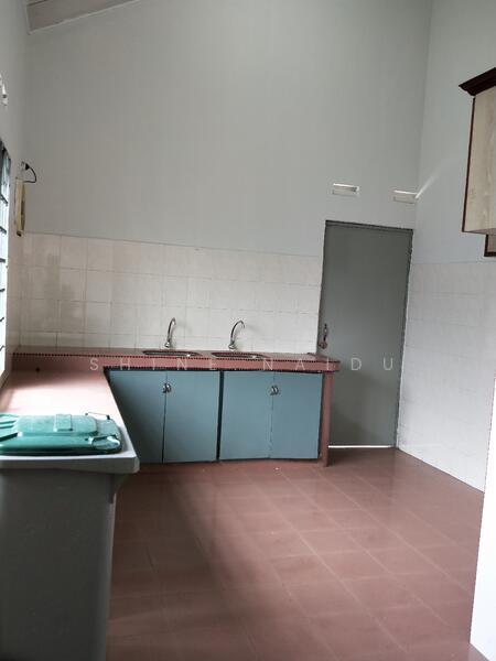 Taman Muzaffar Shah - 4