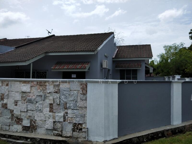 Taman Muzaffar Shah - 1