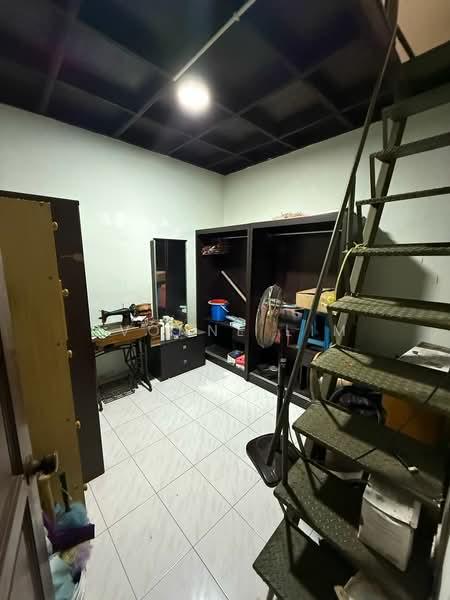 Taman Universiti - 5