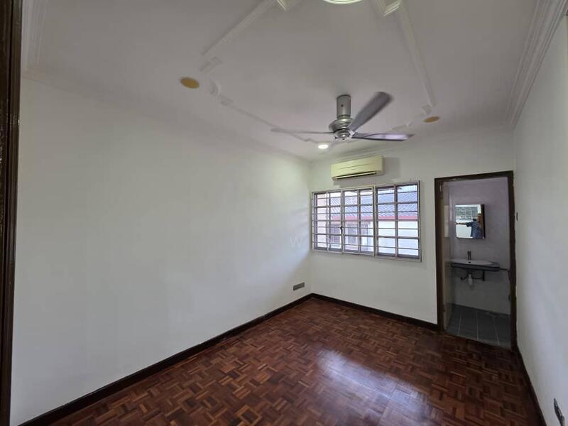 Damansara Kim - 2