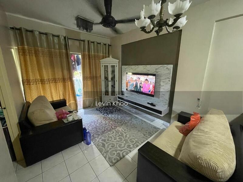 Plaza Sinar Apartment - 1