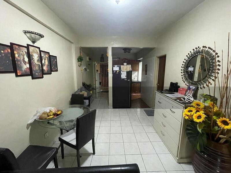 Plaza Sinar Apartment - 5