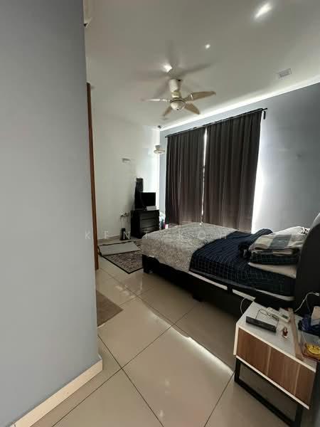 M Condominium @ Larkin - 2