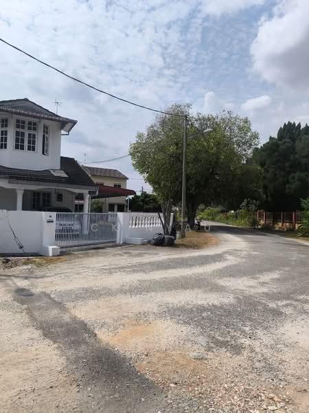 Ipoh chemor indah renovated extended 2 storey corner house for sale - 4