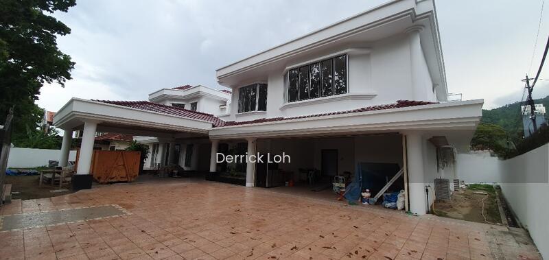 Jalan Tunku Abdul Rahman - 1