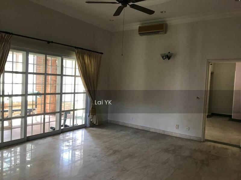 Bungalow at USJ - 3