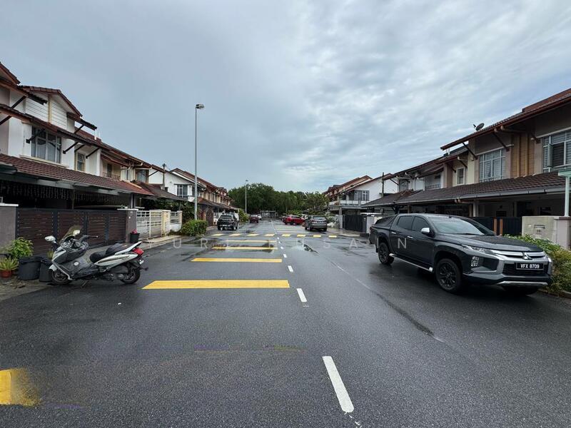 Desira, Bandar Bukit Raja - 4