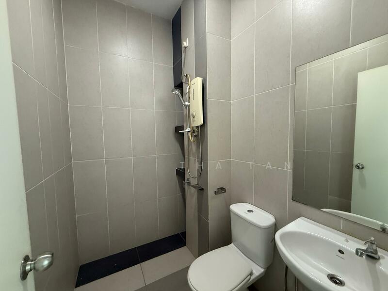 Promenade, Taman Ungku Tun Aminah - 5