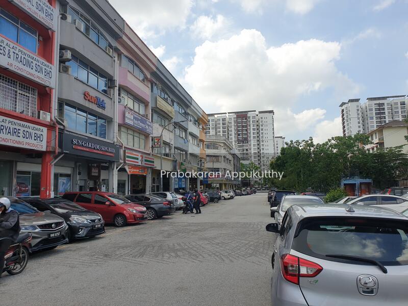 Taman Petaling Utama, jalan PJS 1/27, Petaling Jaya, Selangor - 3