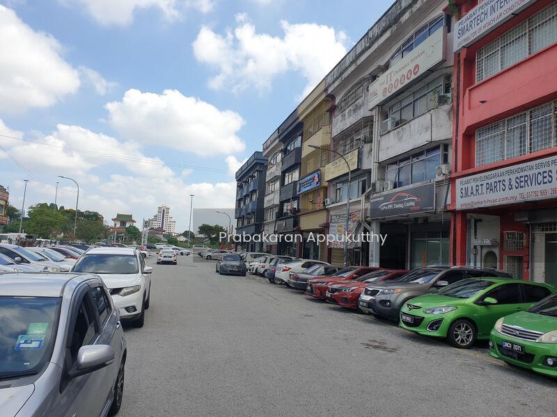 Taman Petaling Utama, jalan PJS 1/27, Petaling Jaya, Selangor - 2
