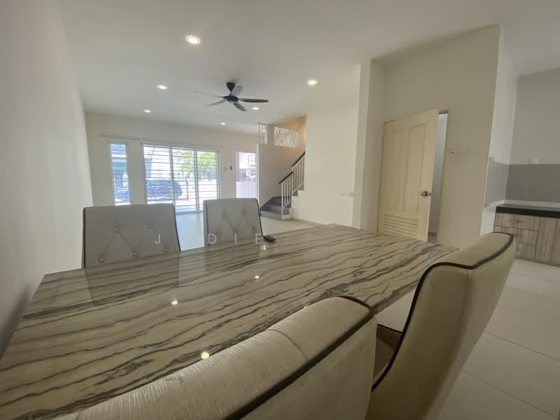 BANDAR SERI BOTANI - 3