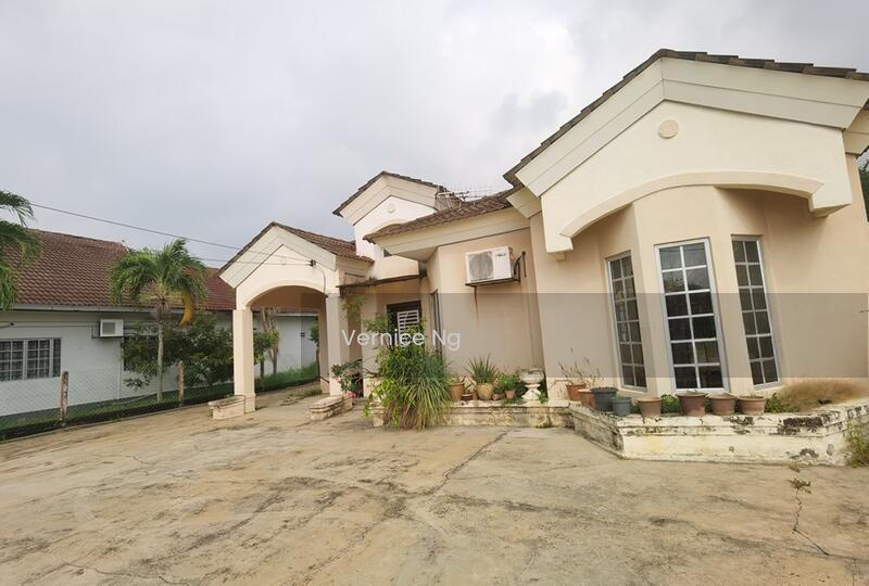 Pantai Sepang Putra - 2