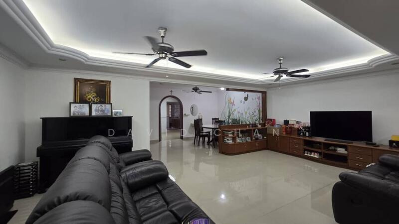 Taman Megah - 4