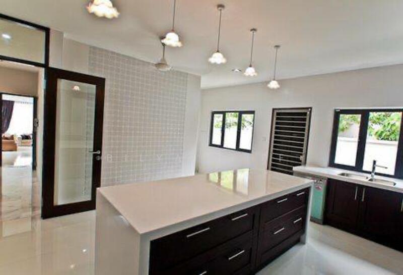 Taman Hillview - 4