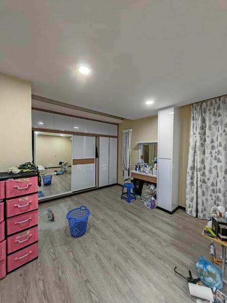 Taman Kingfisher 2 - 4