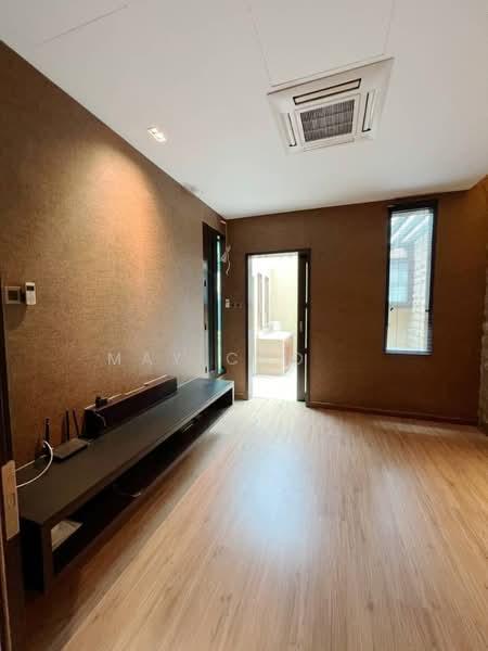 Austin Perdana 2-Storey Semi-D House For Sale - 5