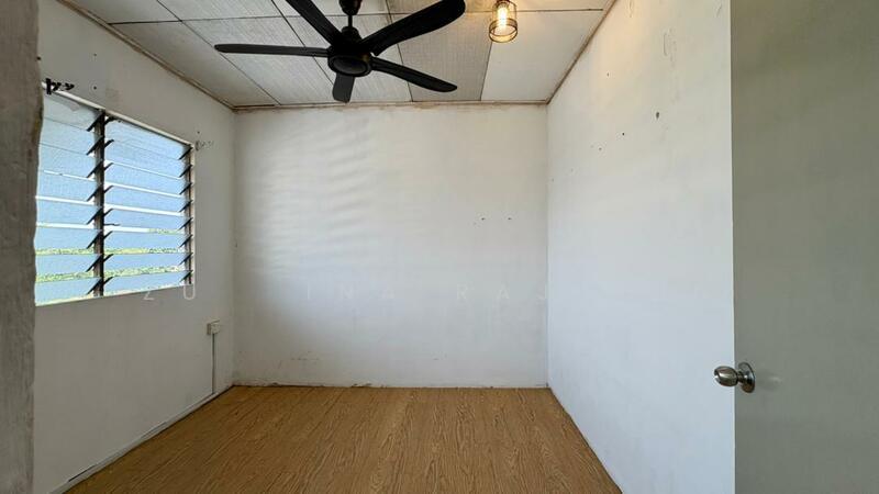 Flat PKNS Section 17 Shah Alam - 2