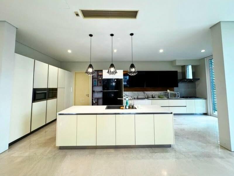 8 Gurney (The Shore Condominium) - 3
