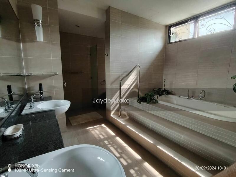 3-storey Terraced House at Tropicana Indah - 2