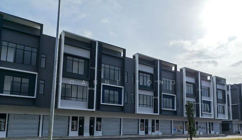 3 Storey Shoplot @ Austin Crest (Phase 1), Jalan Jaya Putra, Johor Bahru - 3