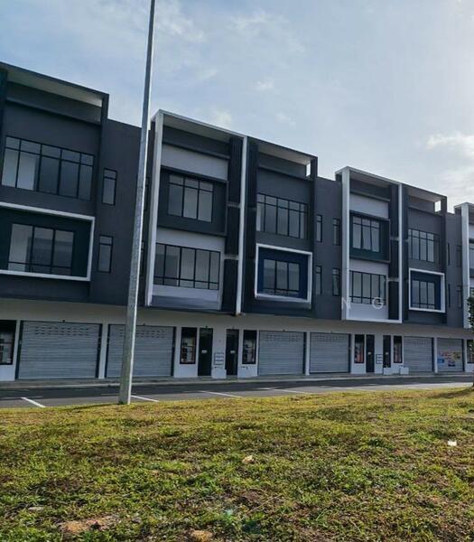 3 Storey Shoplot @ Austin Crest (Phase 1), Jalan Jaya Putra, Johor Bahru - 1