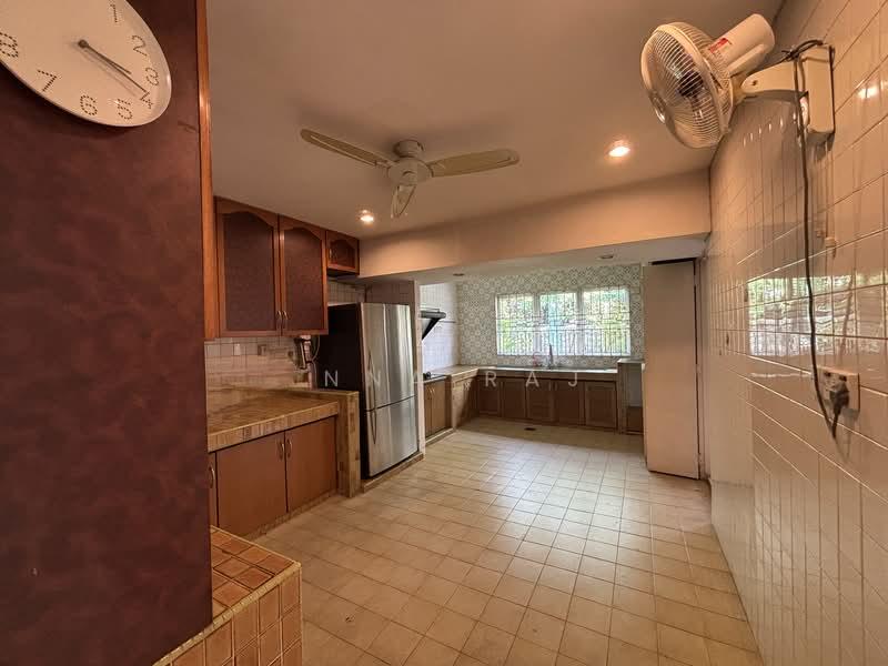 Lorong Kemaris , Bangsar, Kuala Lumpur - 5