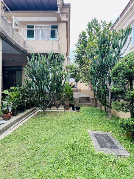 Kemensah Mewah - 2