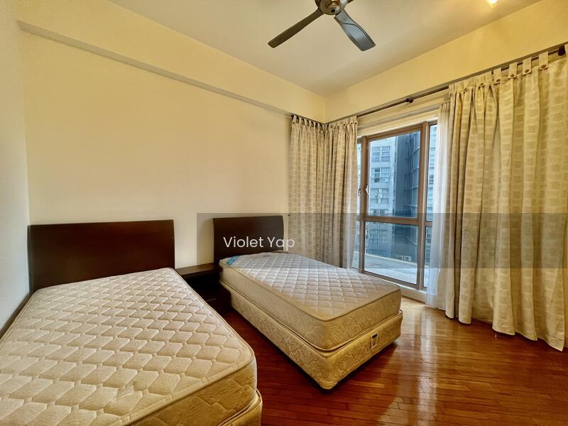 Hampshire Park Condominium - 4