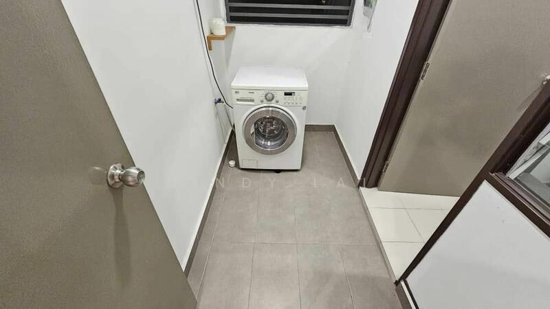 SkyVille 8 @ Benteng 8 - 5