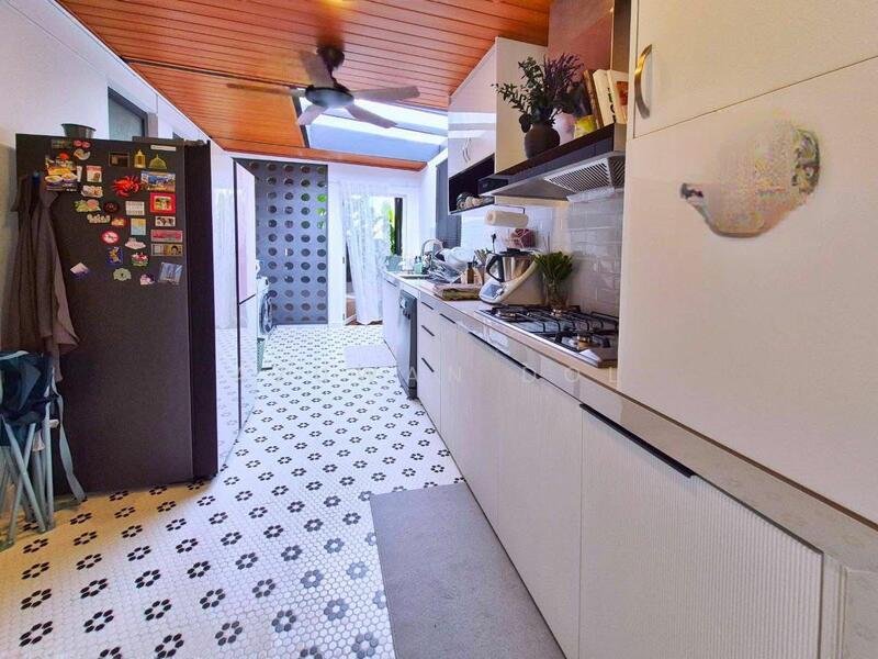 The Eighth, Elmina Green - 2