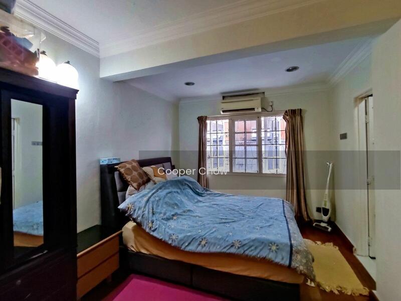 Semi-D house at SS3 - 3