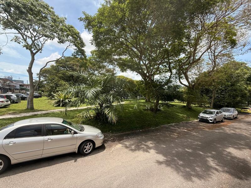 BUKIT INDAH BANDAR NUSAJAYA - 1