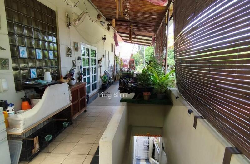 Sell Below Bank Value - Spacious Corner 2 Storey Taman Desa - 3